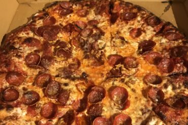 Baltoz Pizza, sourdough crust