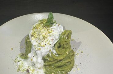 Pistachio pesto with burrata