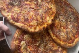 Thinly sliced onions is the best topping