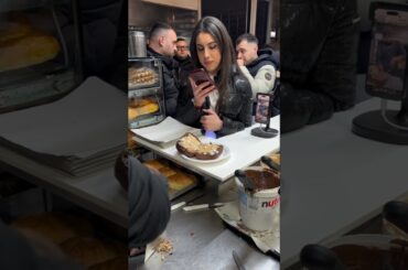 It's Very Delicious 😍 #trending #trendingshorts #shortfeed #food #foodie #italy #youtubeshorts #cake