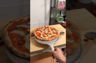 Peperoni Pizza Cooked Just Right! 🤤🍕#pizza #shorts