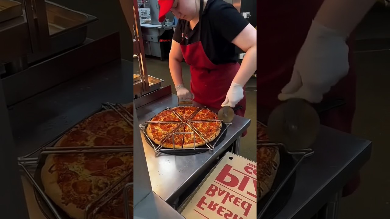 Pizza viral video 🤣 #funny #funnyvideo Pizza viral video 🤣 #funny #funnyvideo