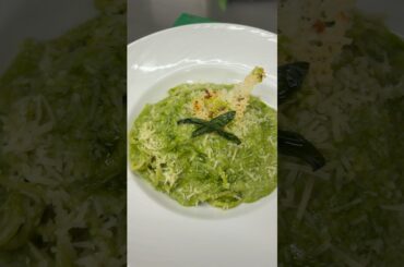 spaghetti pasta in pesto sauce😋#viral #food #recipe #cooking #trending #youtubeshorts #viralshorts