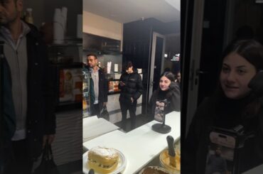 It's Very Yummy 😍 #trending #trendingshorts #shortsfeed #italy #food #foodie #youtubeshorts #cake