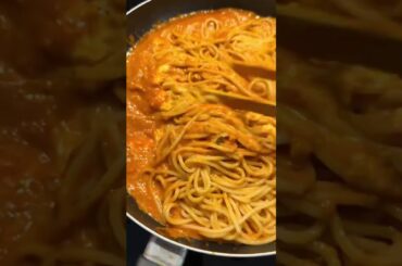 Mascarpone-tomato pasta🍝 #youtubeshorts #pasta #howtomakewhitesaucepasta #youtube #food #cooking