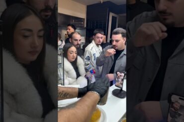 Beautiful Couple On shop 😍 #trending #trendingshorts #shortfeed #food #foodie #youtubeshorts #italy