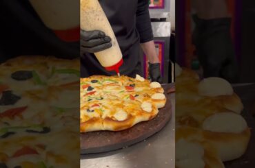 #pizzajohns #itspizzatime #bbqpizza #pizzalover #food #pizzatoppings #pizzatime