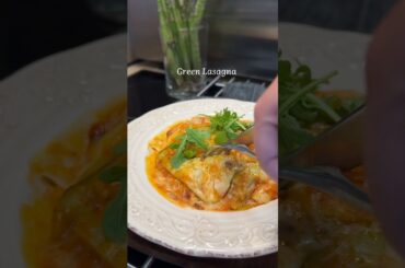 Green Lasagna with Ragù alla Bolognese   #sofiaafoodie #recipe #lasagna #italianfood