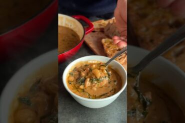 This creamy Tuscan bean soup is cosy, creamy and packed with beans for protein and fibre ❤️