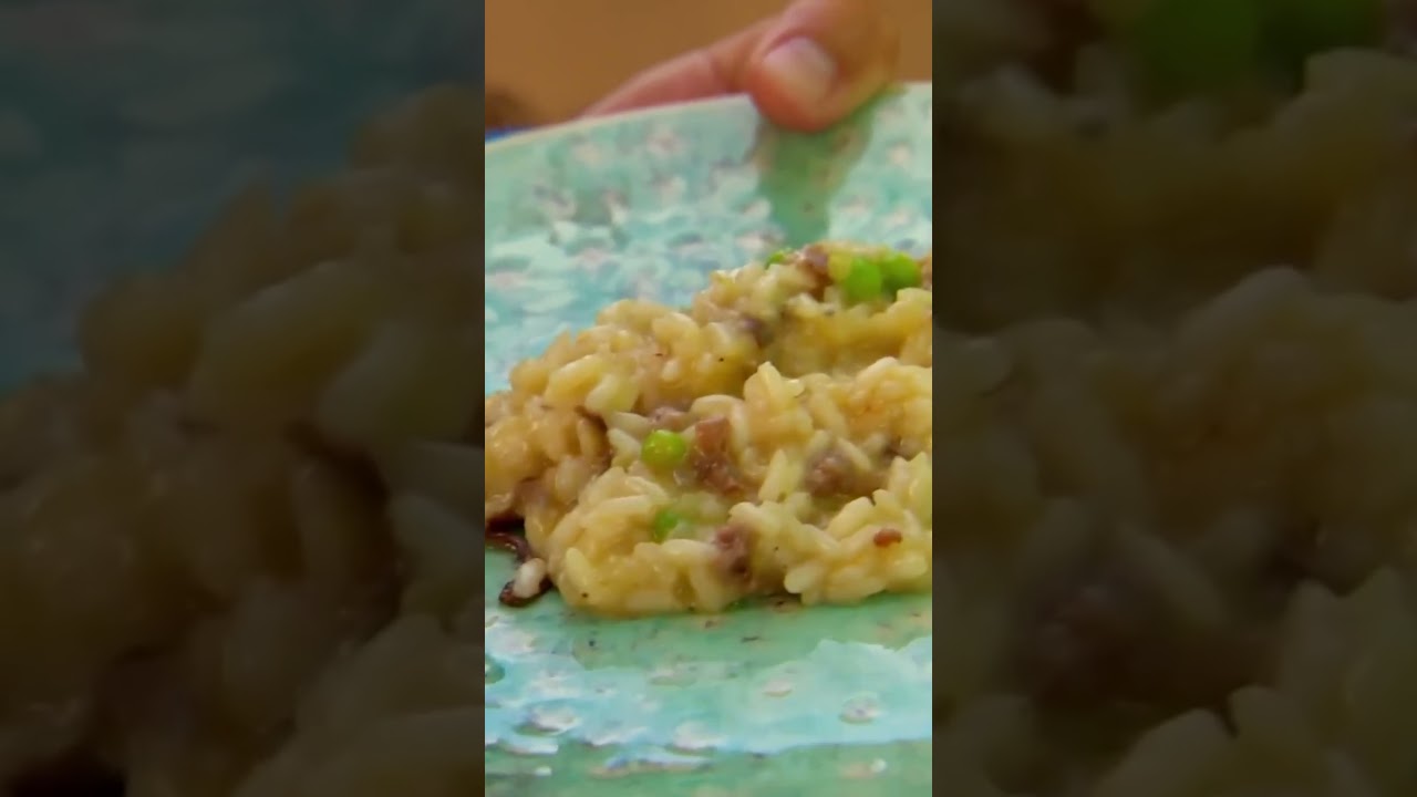 SMELL IS WOOFING AWAY ALL OVER VENICE | Gino’s Italian Escape #chef #food #recipe SMELL IS WOOFING AWAY ALL OVER VENICE | Gino's Italian Escape #chef #food #recipe