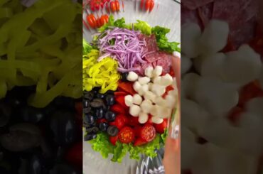 LOADED ITALIAN SALAD with RED WINE VINAIGRETTE!🥰