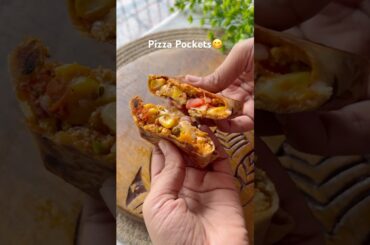 Pizza pockets|Cheesy pizza pockets #pizzapockets #leftoverrotirecipe #cheesypizza #youtubeshorts