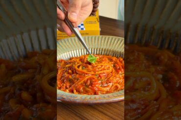Red Sauce Spaghetti 🍝 🤤 #food #trending #spaghetti #tomato #pasta  #youtubeshorts #omkarpawar