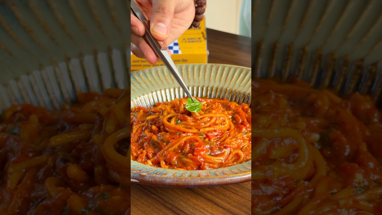 Red Sauce Spaghetti 🍝 🤤 #food #trending #spaghetti #tomato #pasta #youtubeshorts #omkarpawar Red Sauce Spaghetti 🍝 🤤 #food #trending #spaghetti #tomato #pasta #youtubeshorts #omkarpawar