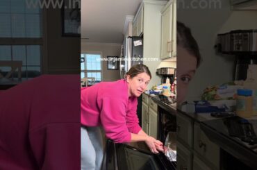 Quick and easy chicken and cheese casserole. #chickenrecipe