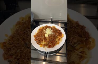 Family Favourite ❤️ 🥘 🍷 #cooking #pasta #food #italy #home #relaxingmusic