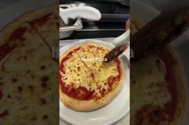 Lunch at my University #fyp #viral #lunchtime #lunch #collegelife #studentlife #collegelife #yum