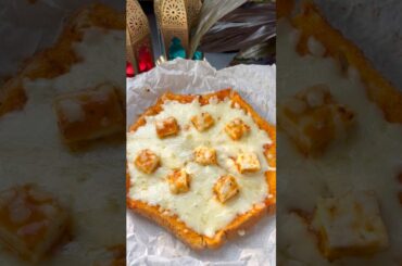 Ye pizza hai kya ???? Tried viral pizza recipe 😍 and it turned out so good 😋 #viral #pizzarecipe