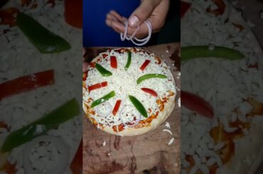 italian pizza 🍕 night order #explore #pizza #italiancuisine #viral #food #trending #youtubeshorts