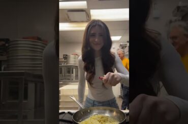 Let’s make a fettuccine Alfredo! #yyc #pizza #pasta #yycfoodie #foodie #calgary