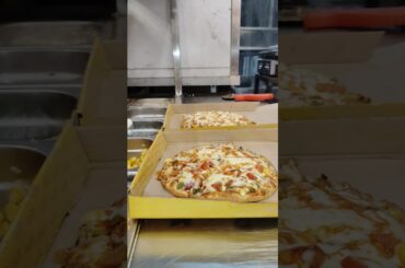pizza order on zomato cloud kitchen me 2 pizza🍕🍕😱🍕 #shorts #food #pizza #zomatoorder
