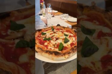 5 star pure authentic Pizza 🍕 lovers #youtubeshorts #food #italianfood