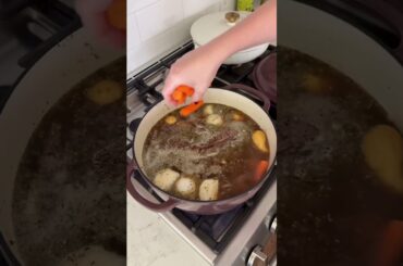 It’s the kind of meal that makes the whole house feel cozy. 🤎 @kindersflavors @lodgecastiron