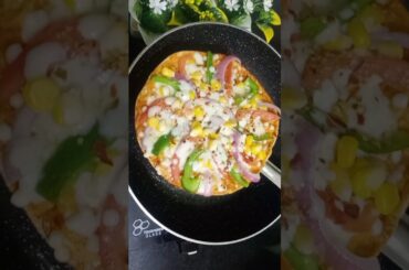viral leftover roti pizza recipe. #shorts #viral #trending #pizza.