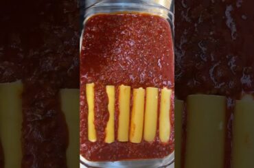 Pepperoni Pizza Stuffed Cannelloni! When pizza meets pasta 😍🍕