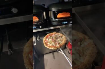 Pizza Capricciosa in under 3 minutes.