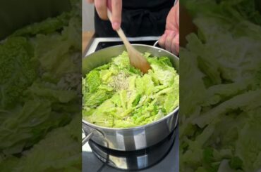 Risotto with Savoy cabbage, speck, and fontina🧀🥬