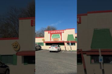 Open Kitchen claims to be “the home of pizza pie” #foodreview #charlotte #charlottenc #pizza