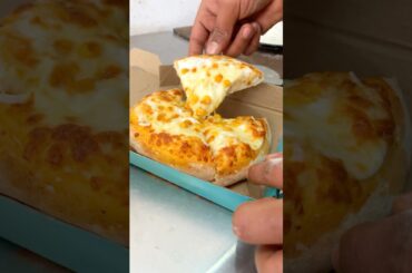 #pizza #pizzalover #food #streetfood #foryou #pizzapie #zomatopartner #foodie #shorts #shortsfeed