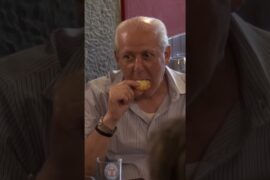 Gino Cooks His Special Biscuit For Special Guests | Gino's Italian Escape  #cooking #food