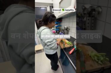 #parody #food #cookingpasta #howtomakewhitesaucepasta #italianrecipes