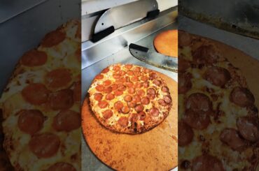 ROUND TABLE PIZZA  #usa #pizza #food #fastfood #pizzalover #italianfood #pizzafood #pizzatime #Lodi