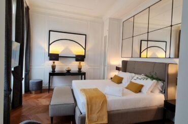 Calzaiuoli3 Luxury Flat in the City Center of Florence | Florence, Italy | Hotel Review 🌟