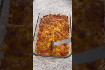 Cheesy baked pasta with ground beef 🍝 #easyrecipe #quickrecipe #dinnerideas #quran #cooking