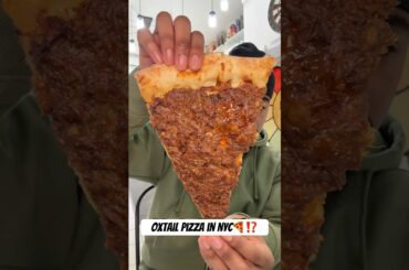OXTAIL PIZZA IN NYC🍕⁉️#shorts #nyc #food #blackownedbusiness #pizza #oxtails #foodreview #pizzaria
