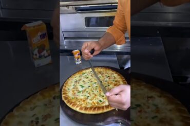 #pizza #pizzalover #fastfood #italianfood #food #howtomakewhitesaucepasta #pizzafood #foodie