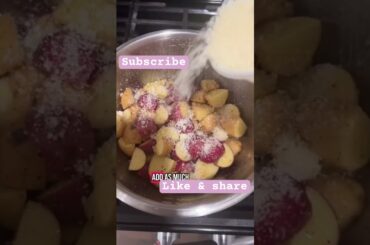 Crispy Italian parm potatoes #subscribe #recipe #youtubeshorts #cooking ￼￼￼