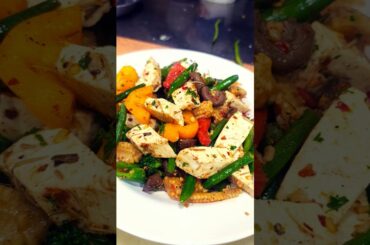 Italian food #shortvideo #howtomakewhitesaucepasta