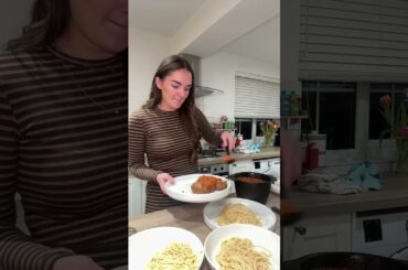 Dish Up Spaghetti Bolognese With Us 🥰❤️ #dishup #dinnerwithme #dinner #comfortfood