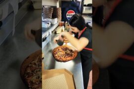 ROUND TABLE PIZZA  #usa #pizza #food #fastfood #pizzalover #italianfood #pizzafood #pizzatime #Lodi