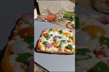 Bread pizza #easy #quick #recipe #viral #cooking # vegies#howtomakequickpizza#twist