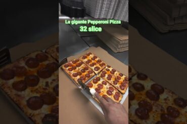 la gigante pizza #losangeles #california #fyp #viral #foodie #fyw #la #ca #pizza #allfood #greatfood