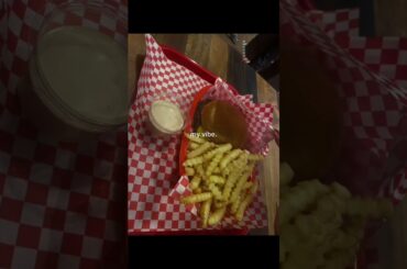 Red’s Hot Chicken in Italy + evening drives