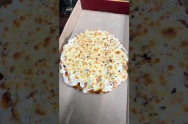 Pizza Margaretta real Italy vibe🍕 #food #pizzarecipes #streetfood #foodie #fastfood #shorts #viral