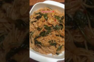 Spicy Basil and Mushroom Capellini ❤️ #LunchDinnerIdeas #ItalianCuisine #pastadish