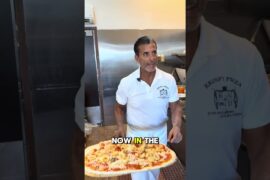 Only the best coming out of this legendary pizzeria! 🍕💯